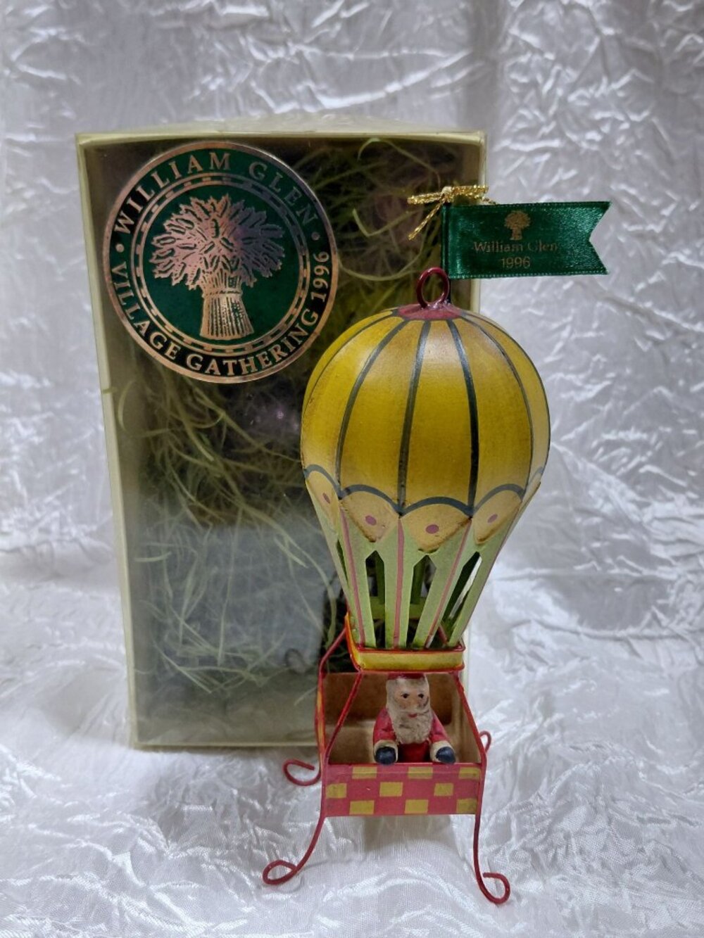 Vtg Dept 56 William Glen 1996 Village Gathering Hot Air Balloon Santa Ornament